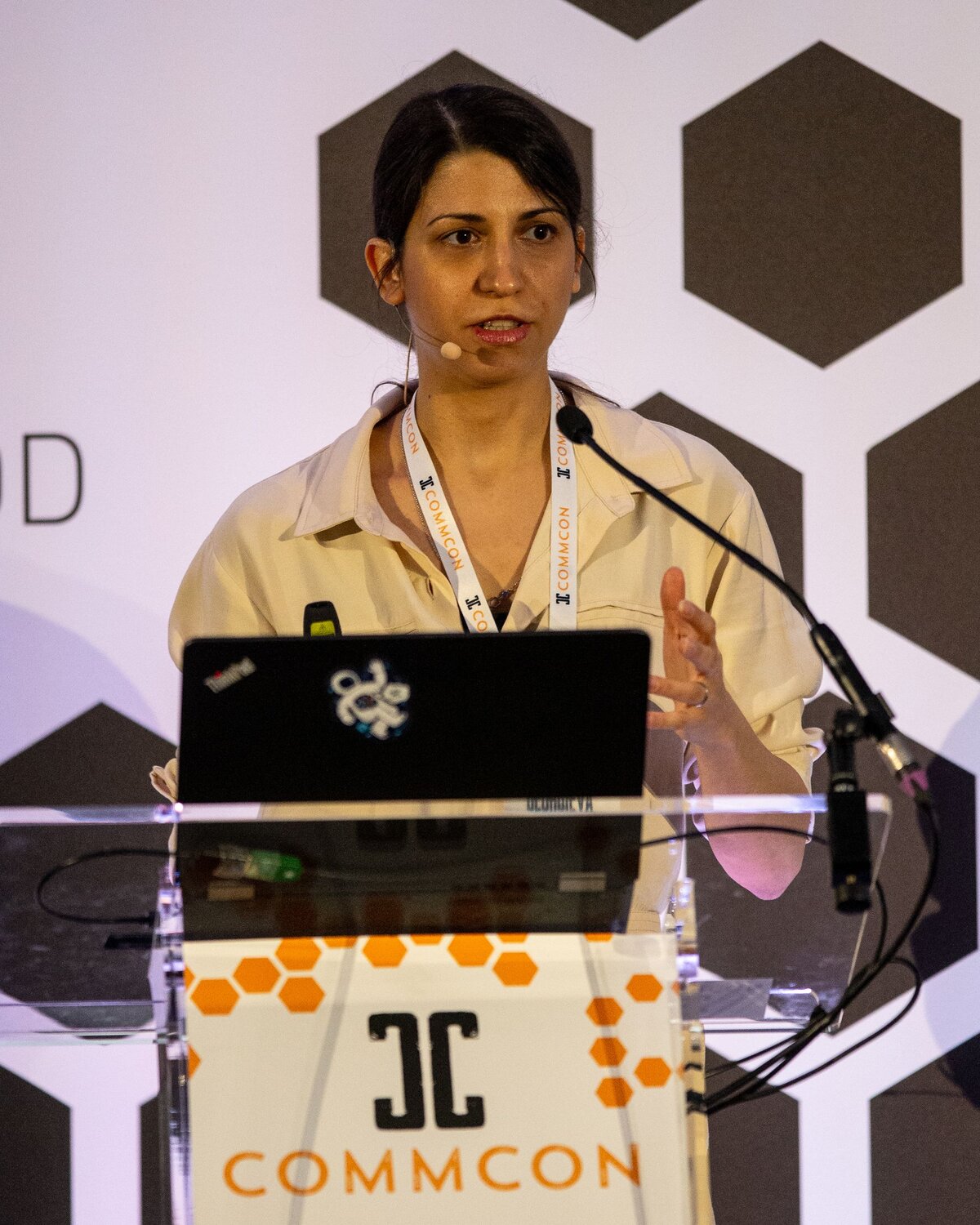 Mira Georgieva from Banafo speaking at CommCon 2019