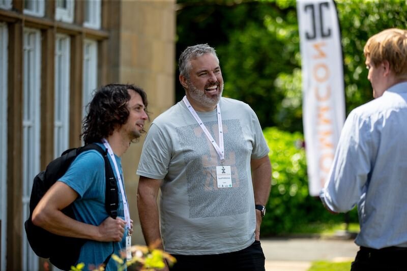 A lovely bit of CommCon mingling